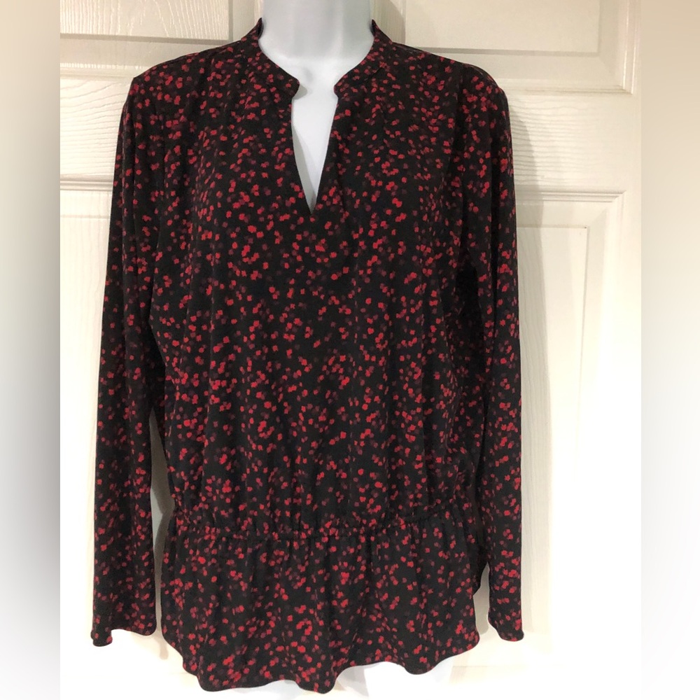 Size M cinched waist black/red shirt by The Limited